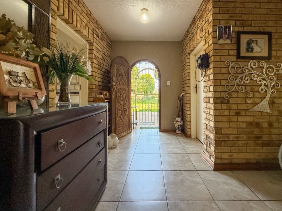 4 Bedroom Property for Sale in Wilgeboom A H North West